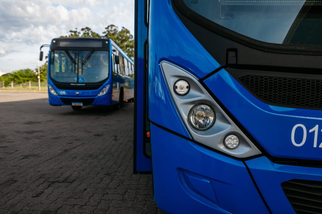 ônibus em canoas canoense